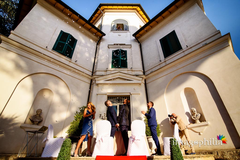 Ingresso di Villa Gianni durante una cerimonia